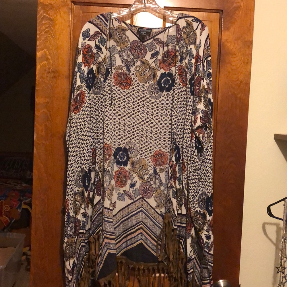 2 for $10 Item... Floral Cover Top